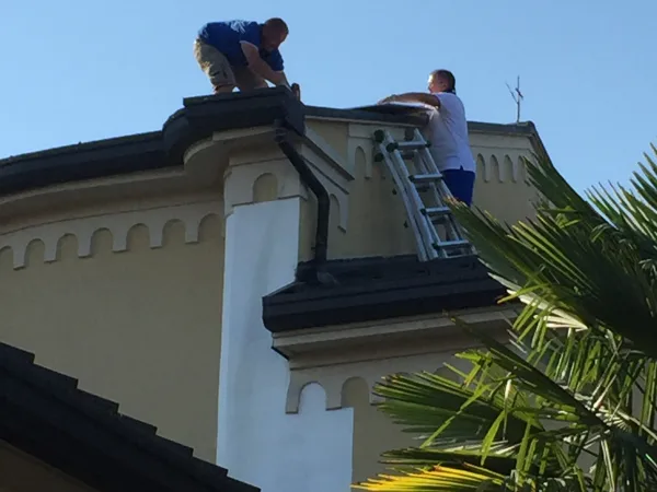 Risanamento copertura e rivestimento edificio sacro