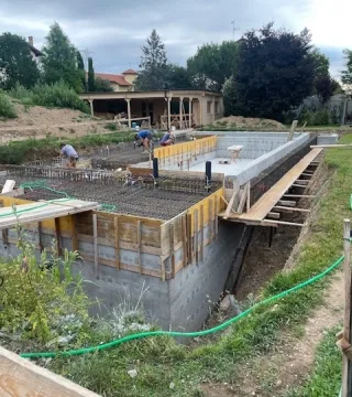 Piscina in vasca bianca Corbetta - immagine gallery 11